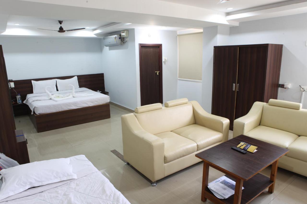 Hotel Mango Leaves Hyderabad Bagian luar foto